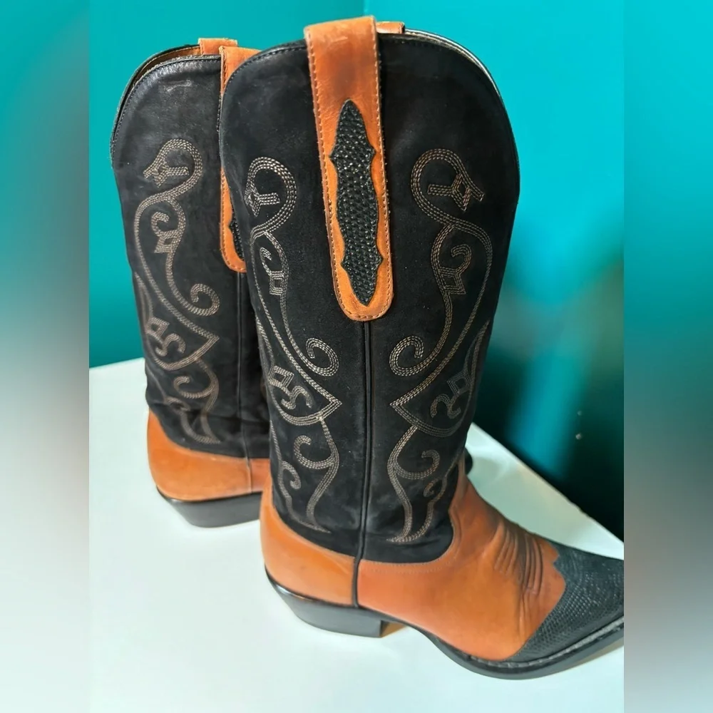 Nine West Tan and Black Western Cowgirl Cowboy Boots - Picture 5 of 6
